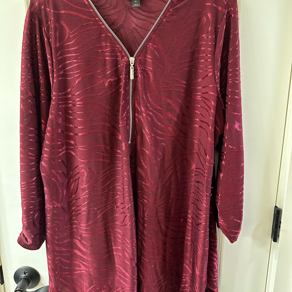 JM Collection Maroon 3/4 sleeve tunic with Zipper detailing